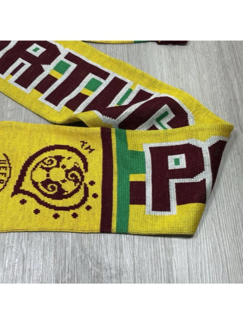 PORTUGAL TEAM UEFA EURO 2004 VINTAGE FOOTBALL SOCCER SCARF YELLOW ADULT